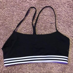 sports bra